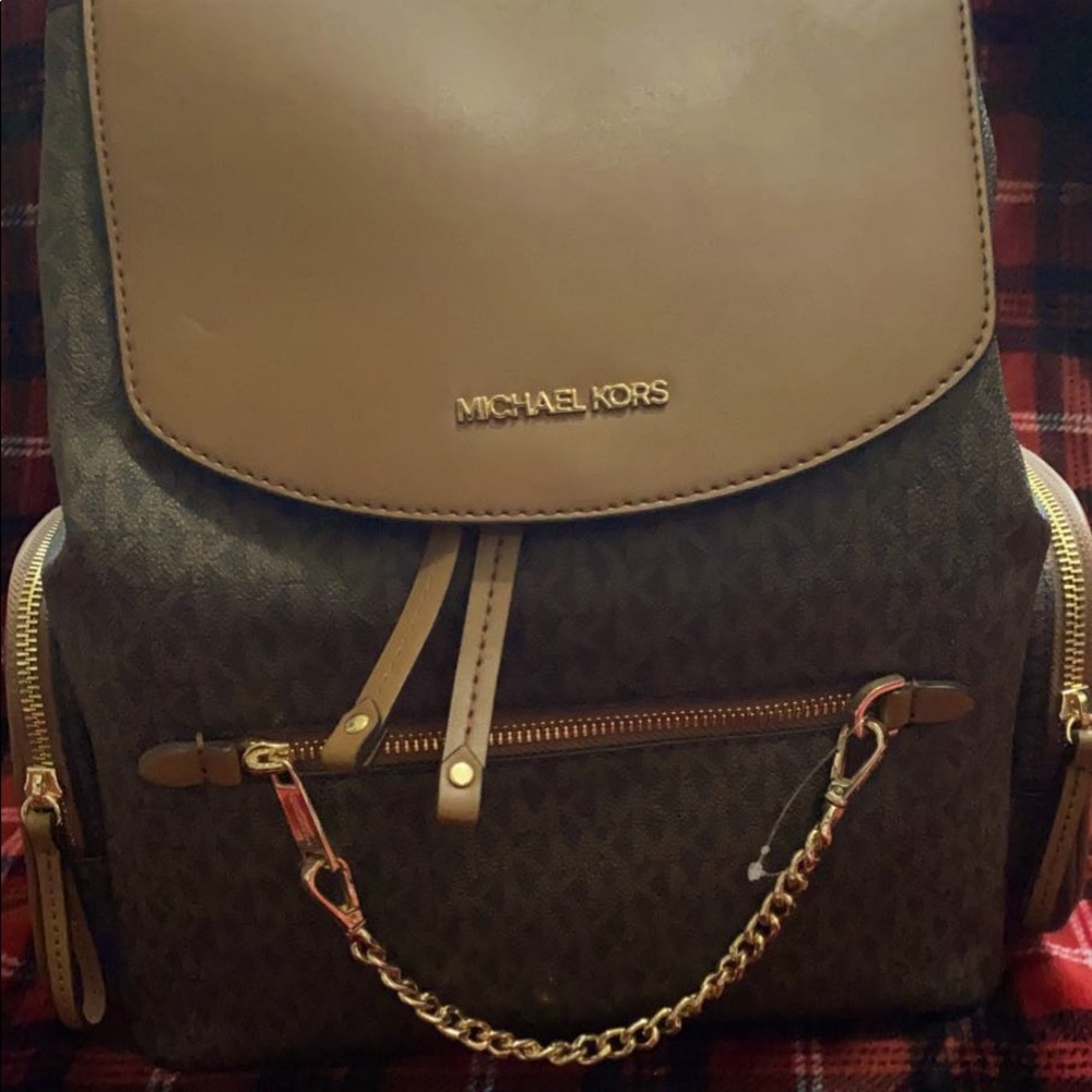 Michael Kors backpack! Brand new in mk cover bag with tags and all stuffing!